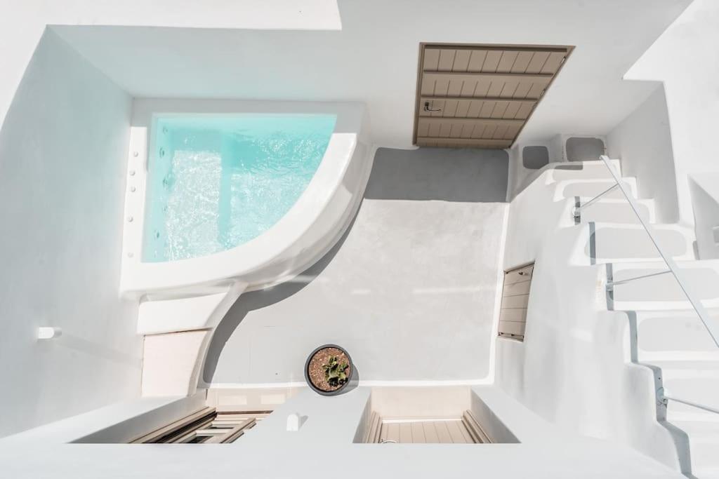 Akri Santorini With Heated Jacuzzi Villa Emporio  Exterior photo