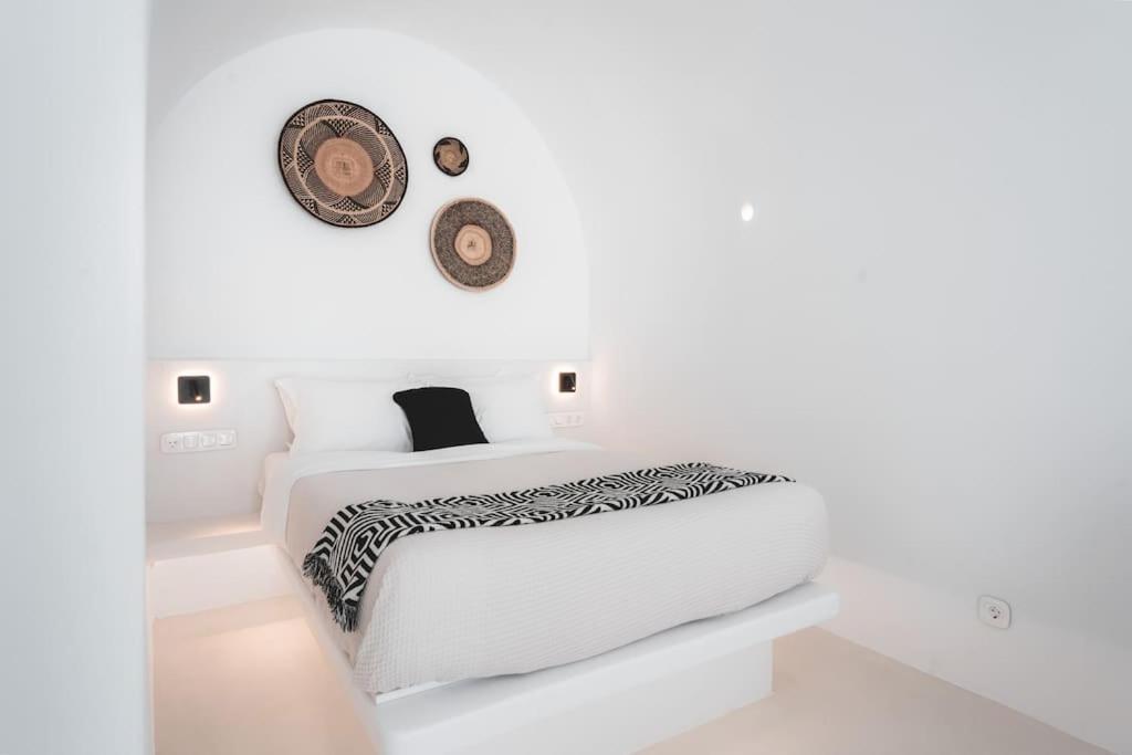 Akri Santorini With Heated Jacuzzi Villa Emporio  Exterior photo